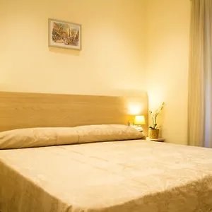 https://hostal-excellence.topbarcelonahotels.com