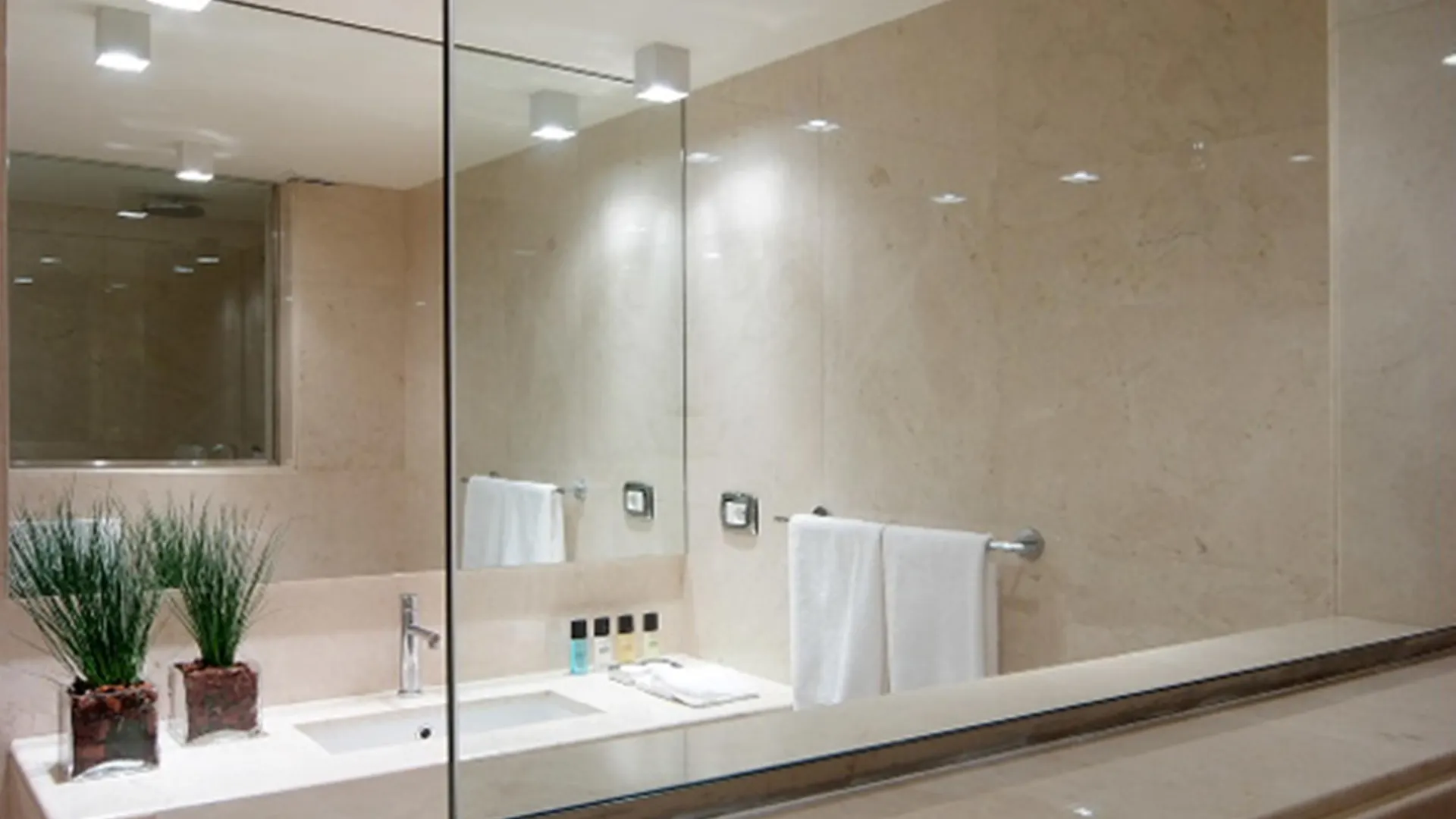 Hotel Cavalier Beirut 4*,